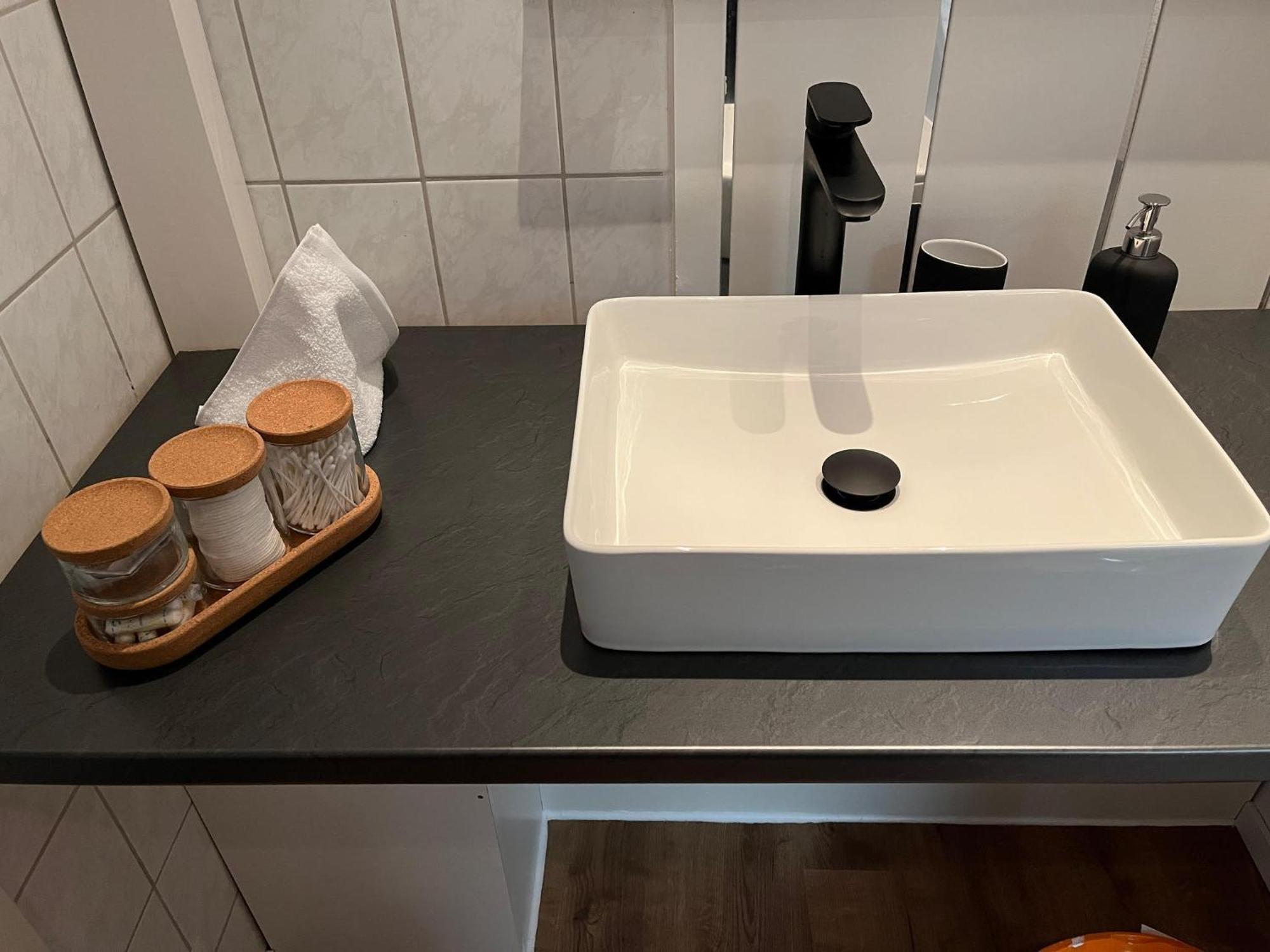 Weimotel Am See Mit Parkplatz, Kueche Und Hdtv Weimar  Ngoại thất bức ảnh
