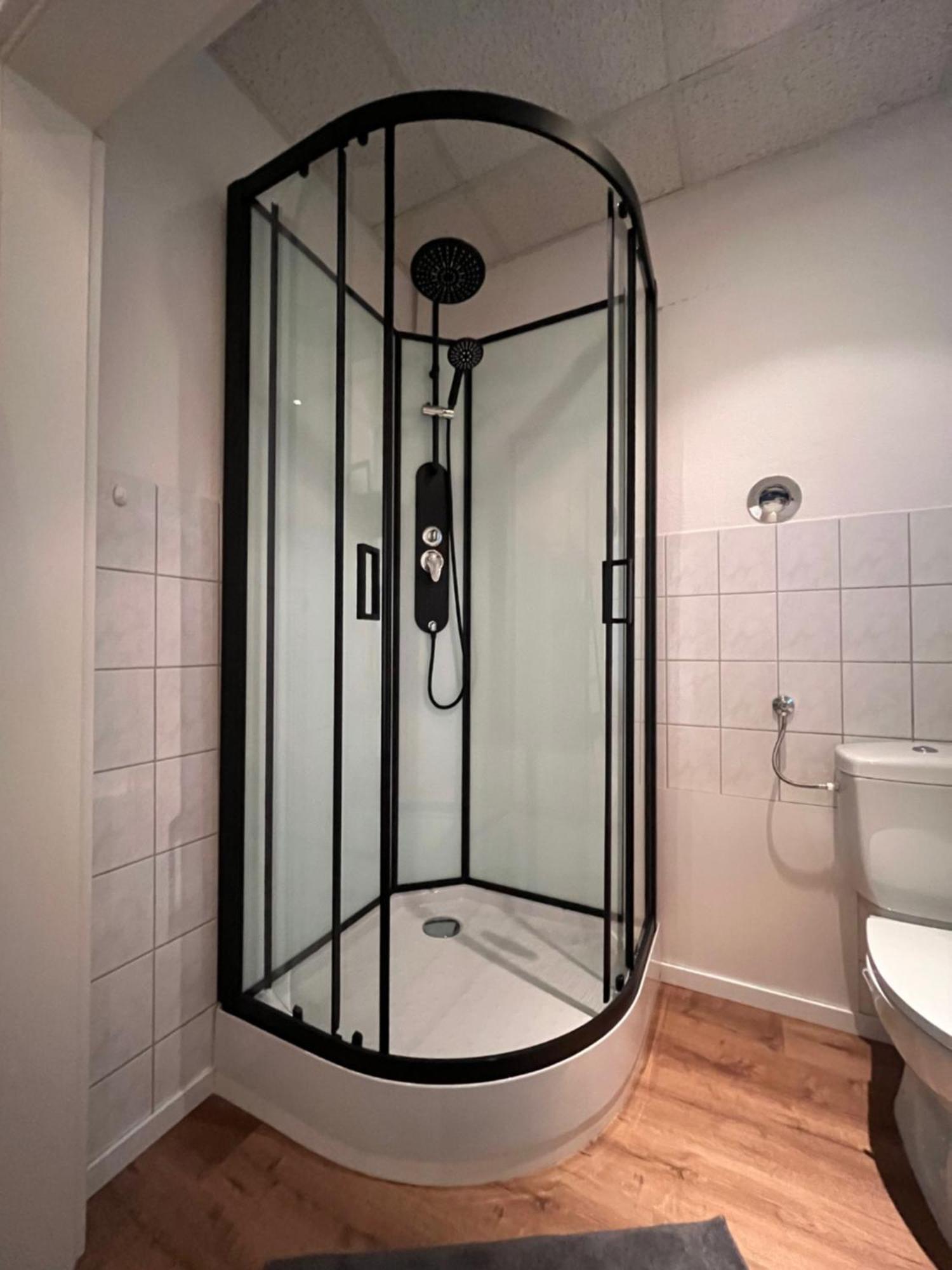 Weimotel Am See Mit Parkplatz, Kueche Und Hdtv Weimar  Ngoại thất bức ảnh